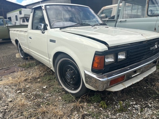 DATSUN 720 ベース車 USゲート 神戸市 ダットサン (r345) 須磨