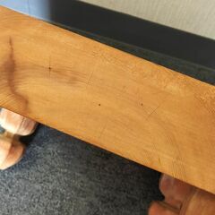 △ 囲碁盤 基盤 脚付き 高さ 21cm 幅 42cm 奥行 45.3cm 厚さ 18.2cm ひび、日焼け等あり 現状渡しの画像