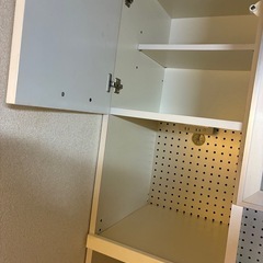 大型食器棚の画像