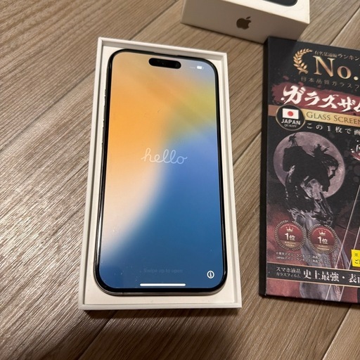 iPhone15PRO本体・箱・ステッカー・ふぃるフィルム