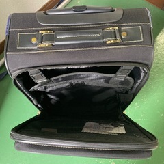 スーツケース　キャリーバッグの画像