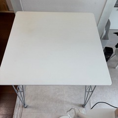 ニトリ70x70てーぶるテーブルの画像
