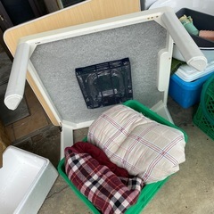 こたつ、こたつ布団とこたつ毛布セットの画像