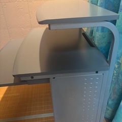 パソコンデスクの画像