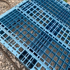 ウッドデッキプラスチックパレットの画像