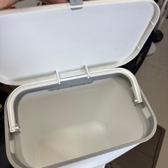 【ゴミ箱】【フック付き】クリーニング済み【管理番号10710】野の画像
