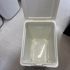 【ゴミ箱】【小サイズ】クリーニング済み【管理番号10710】野の画像