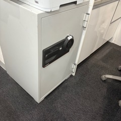 開かずの金庫　あげます大型金庫鍵なし　現地取引限定　早い者順の画像