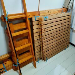 木製二段ベットの画像