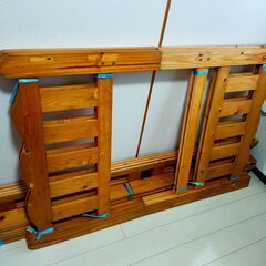 木製二段ベットの画像
