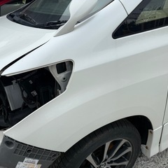 確認用アルファードパーツの画像