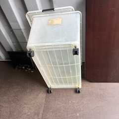 衣装ケースの画像
