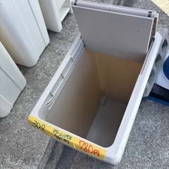 【ゴミ箱】【30L】クリーニング済み【管理番号10710】野の画像