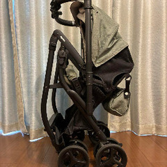 アップリカ　ルンルンコンパクト(ベビーザらス限定モデル) オート4輪A形両対面の画像
