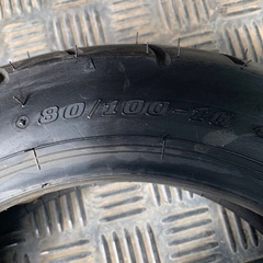 ダンロップ80/100-10新古タイヤの画像