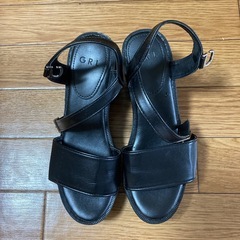 GRLサンダル黒の画像