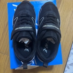 新品未使用　瞬足　上履きセット　オマケ付き　早いもん勝ちの画像