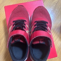 新品未使用　瞬足　上履きセット　オマケ付き　早いもん勝ちの画像