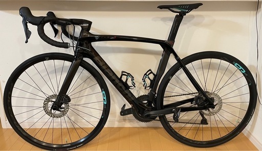 Bianchi OLTRE XR3 DISC メトロン5D アルテグラ　11s