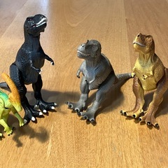 恐竜フィギュア16体の画像