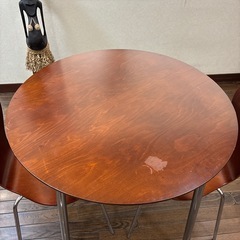 ダイニングテーブル　椅子　
セットの画像