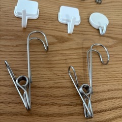 浮かせる収納に万能なマグネットフックの画像