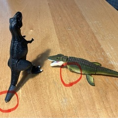 恐竜フィギュア16体の画像