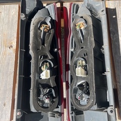 トヨタ200系　ハイエース　テール　ジャンク品　　　　の画像