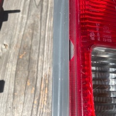 トヨタ200系　ハイエース　テール　ジャンク品　　　　の画像