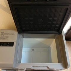 中古　アウトドア　車載冷蔵庫　62L62Lの画像