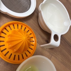 哺乳瓶と離乳食の食器やすりばちの画像