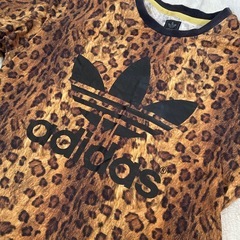 美品 アディダス adidas Tシャツ 日本限定 L ヒョウ柄 レオパード トレフォイルの画像