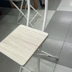 ★リユースのサカイ千葉中央店★  折り畳み椅子 ホワイト H75×D45×W30 クリーニング済み TC4870の画像