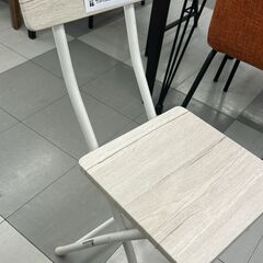 ★リユースのサカイ千葉中央店★  折り畳み椅子 ホワイト H75×D45×W30 クリーニング済み TC4870の画像