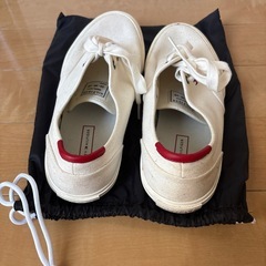 Tommy Hilfiger キャンバススニーカー ホワイトの画像
