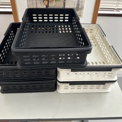 
プラスチック製収納バスケットの画像