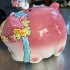 豚の貯金箱の画像