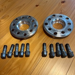 スペーサー10㎜2枚とロングボルト10本の画像