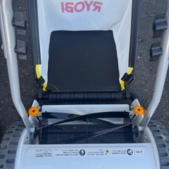 💛 手動式芝刈機 HLM-3000の画像