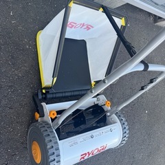 💛 手動式芝刈機 HLM-3000の画像