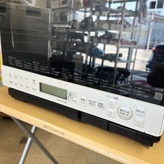 【超美品‼️】日立 2021年製 31Lスチームオーブンレンジ ヘルシーシェフ 重量センサー セラミック角皿付き ホワイト♪の画像