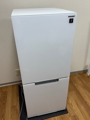 受け渡し者決定済み　SHARP 冷凍冷蔵庫　ピュアホワイト SJ-GD15H-W