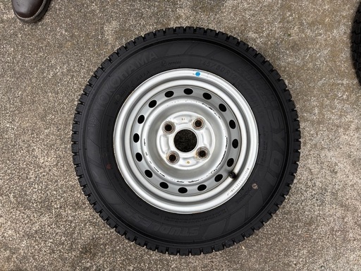 2023年製スタッドレス中古 145/80R12 鉄ホイール付き(タイヤのみ可)　エブリィ、クリッパー等 