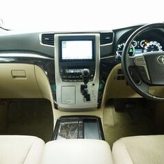 ハイブリッド車となります✨の画像