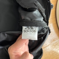 adidas ボストンバッグの画像