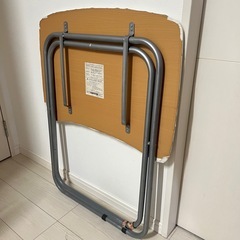 折りたたみテーブル　デスク　の画像