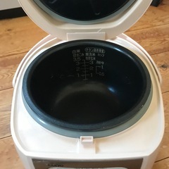 サンヨー　炊飯器　3合の画像