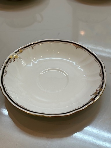 NARUMI Bone Chinaカップ＆ソーサー　5つセット