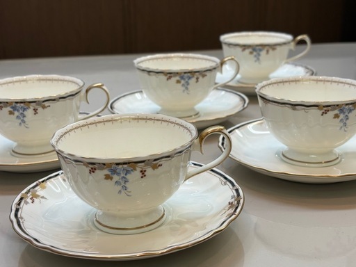 NARUMI Bone China ティーカップ➕ソーサー5つセット