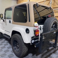 ジープ　ラングラー　サハラ　ハードトップ　1ナンバー貨物道路　1998年　10.5万キロ　リフトアップ　ブロックタイヤ　ヒッチメンバー　ヒッチキャリア　4000cc の画像